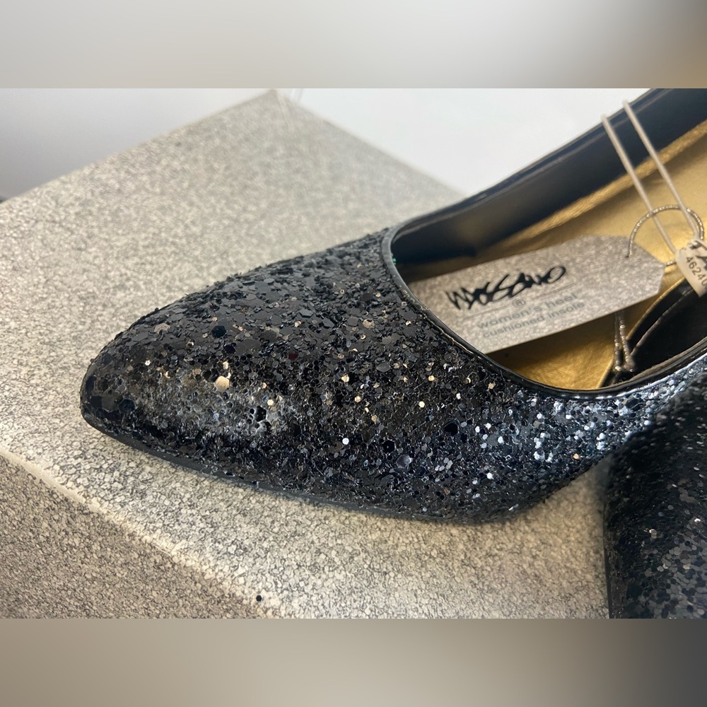 Beautiful black sequined heels. Never worn. - Picture 6 of 6